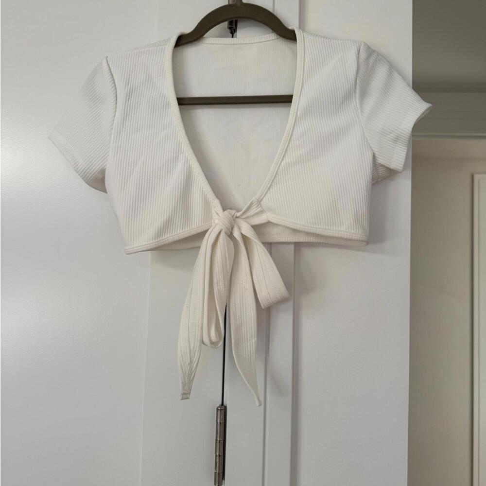 Zaful White Tie-Front Crop Top Small